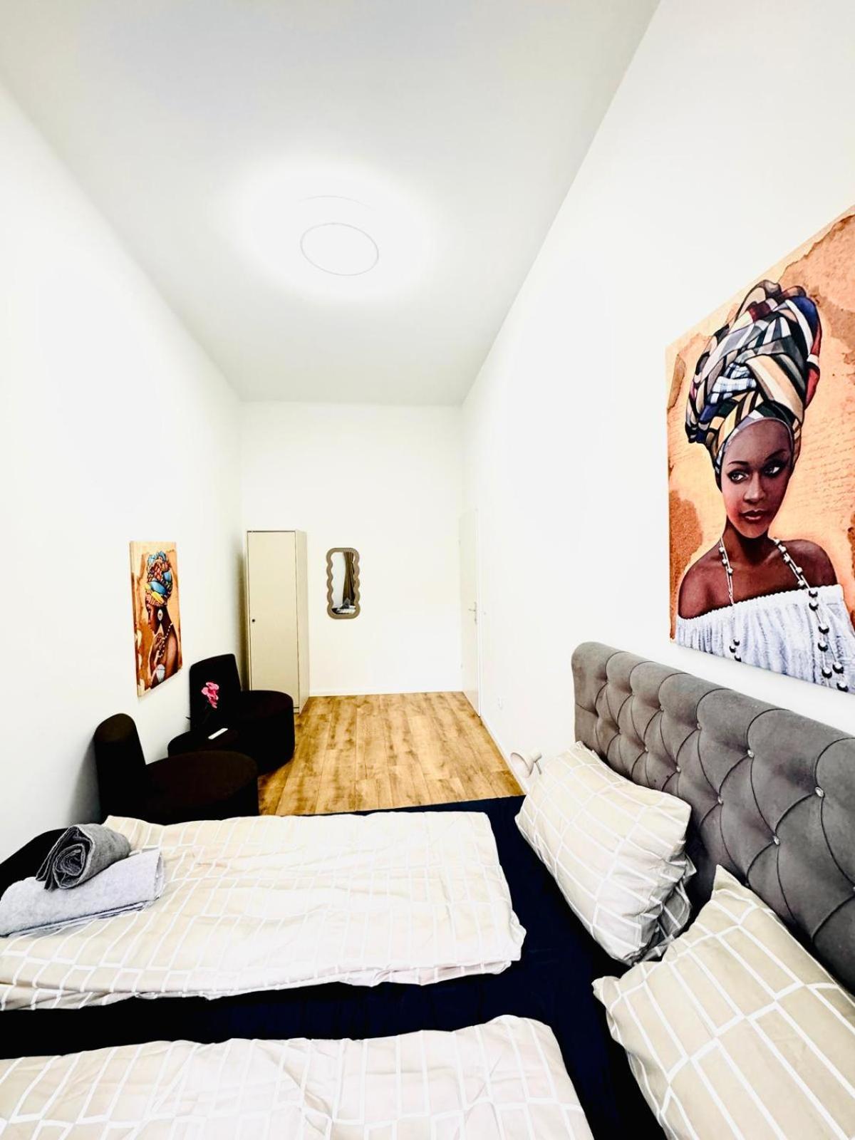 Cozy 9Br Shared Apartment, Only 12Min Walk To Augarten 비엔나 외부 사진