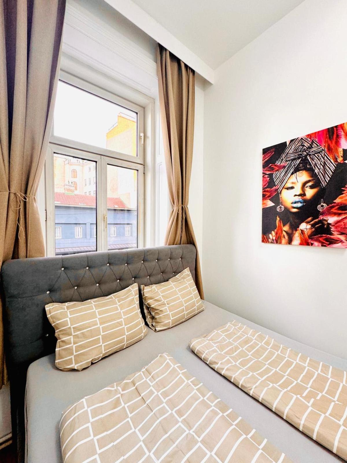 Cozy 9Br Shared Apartment, Only 12Min Walk To Augarten 비엔나 외부 사진