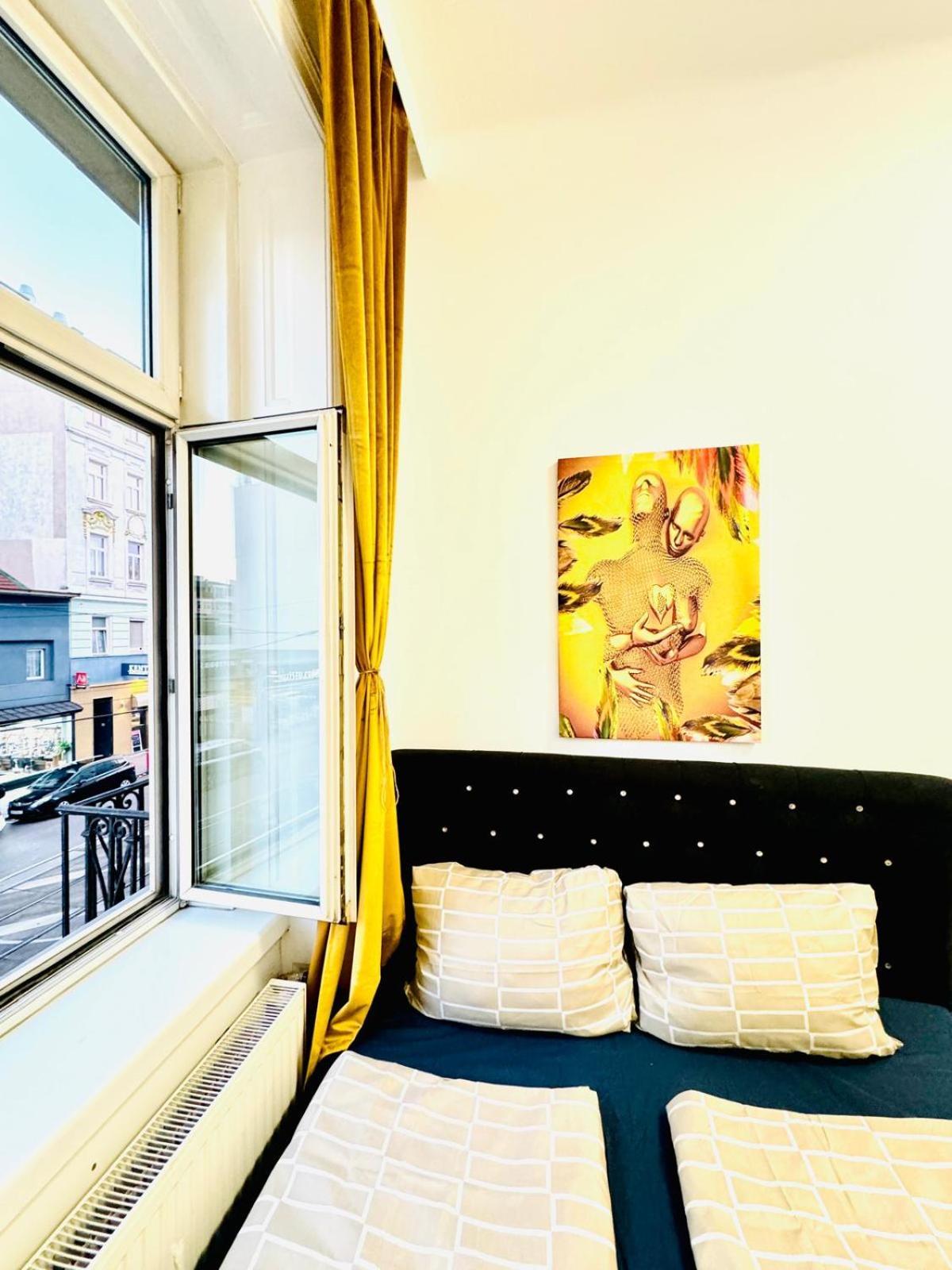 Cozy 9Br Shared Apartment, Only 12Min Walk To Augarten 비엔나 외부 사진