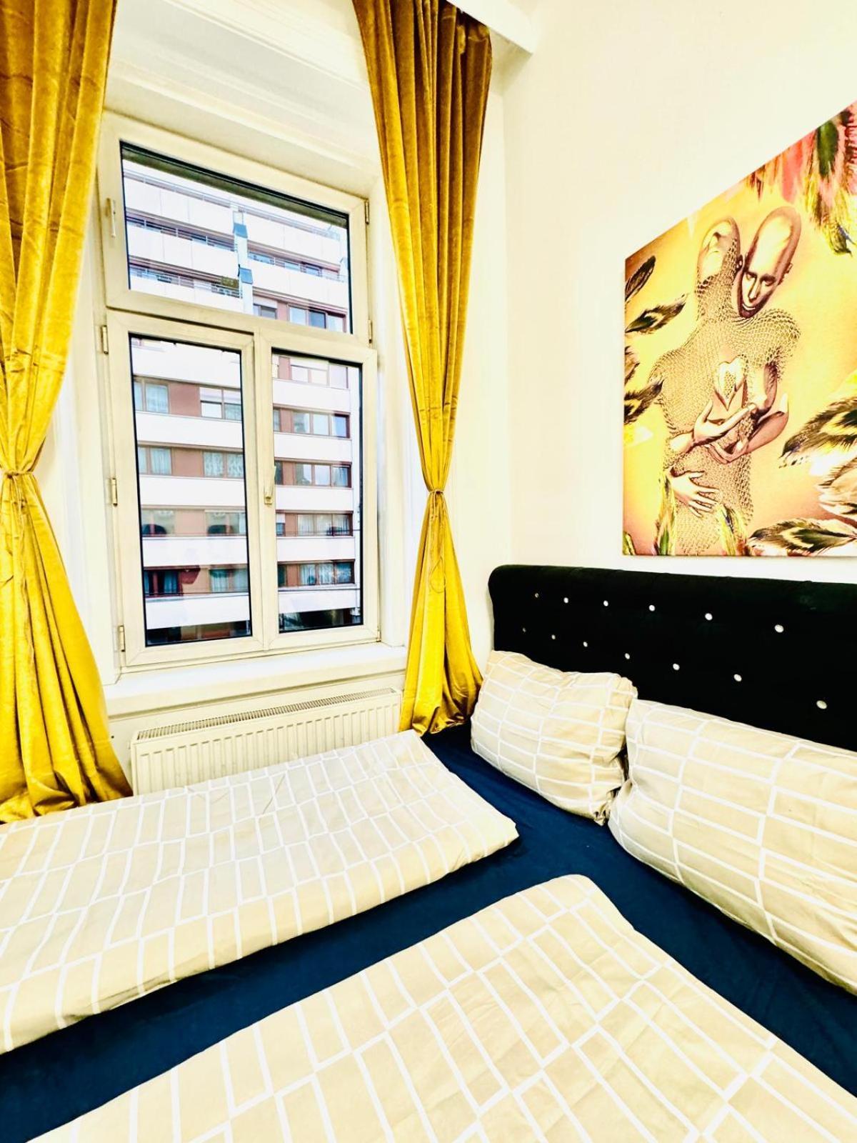 Cozy 9Br Shared Apartment, Only 12Min Walk To Augarten 비엔나 외부 사진