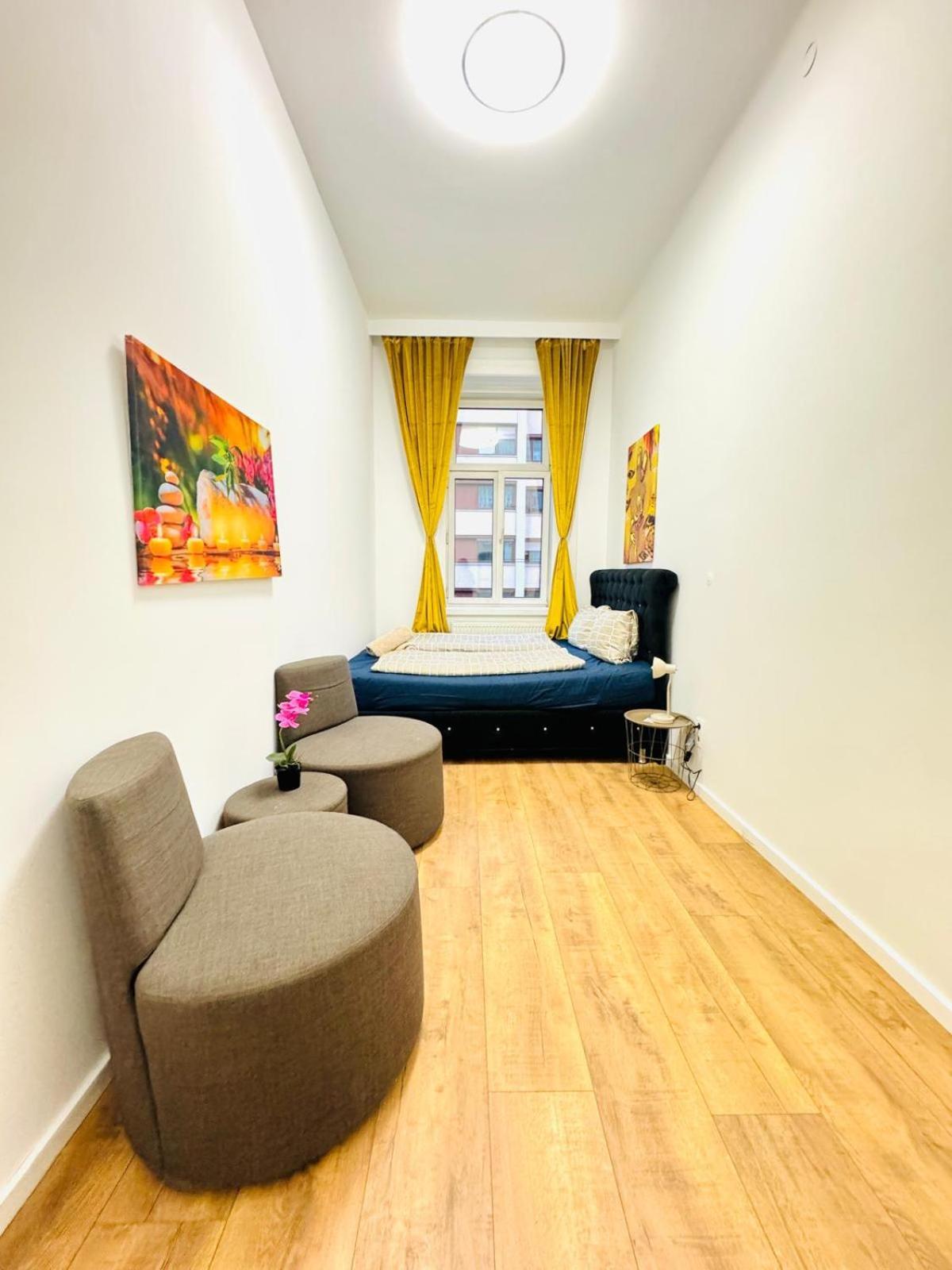 Cozy 9Br Shared Apartment, Only 12Min Walk To Augarten 비엔나 외부 사진